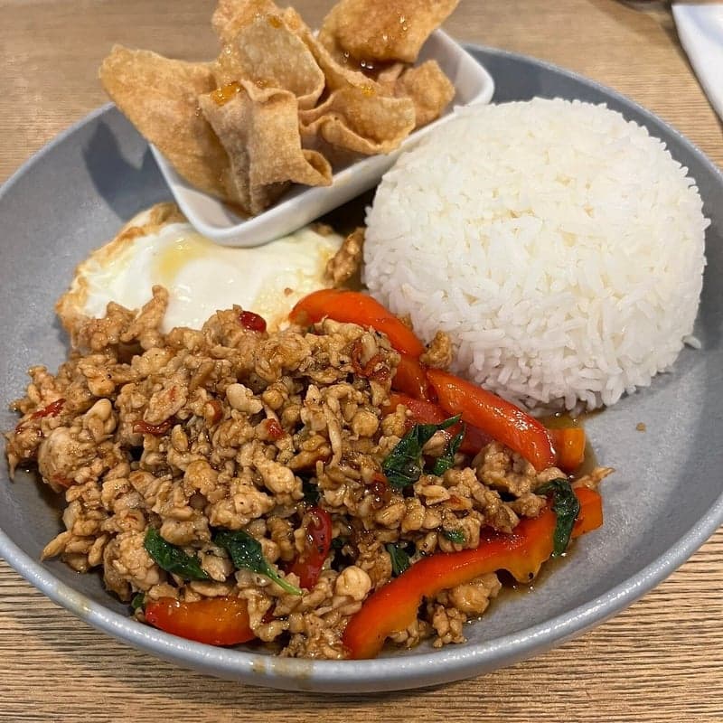 Bai Bua Thai Cuisine food