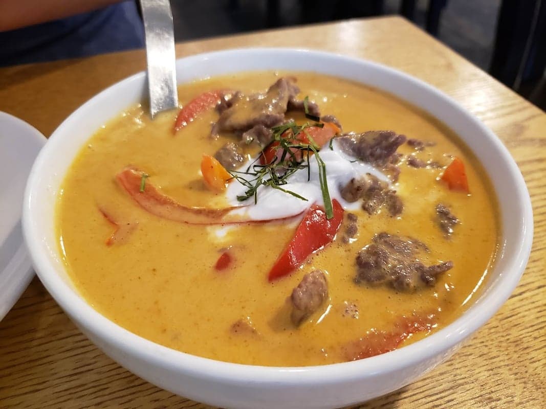 Bai Bua Thai Cuisine food