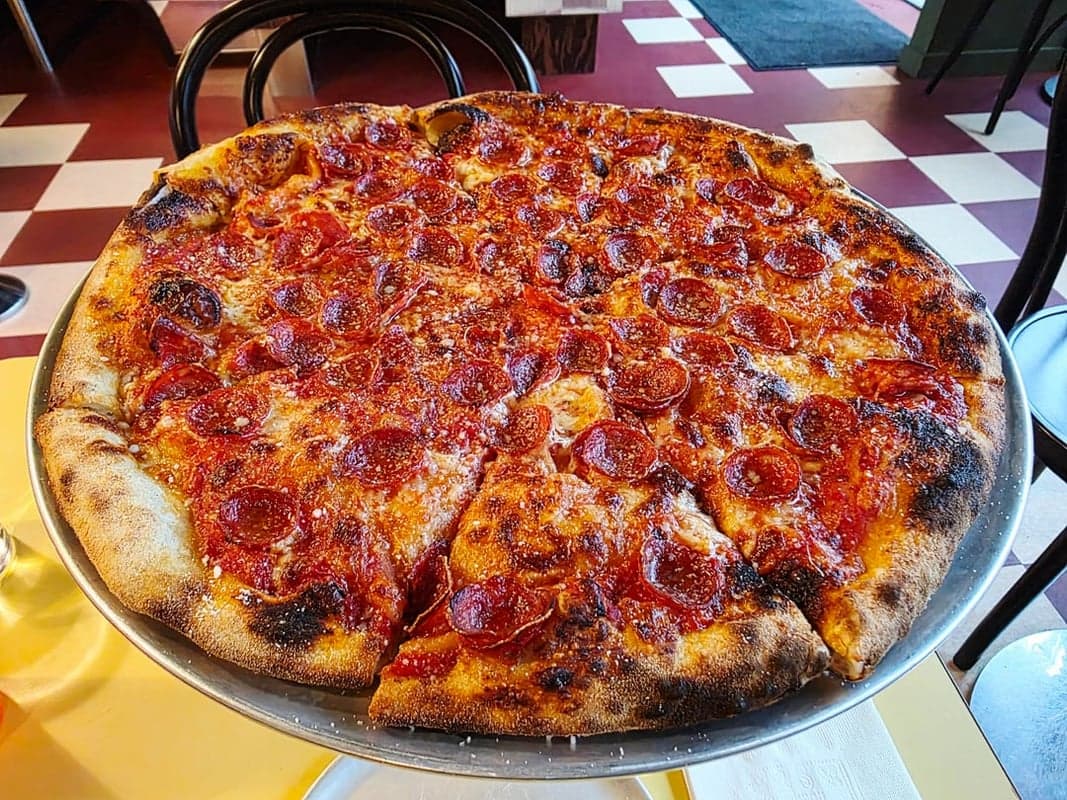Belli Pizza food