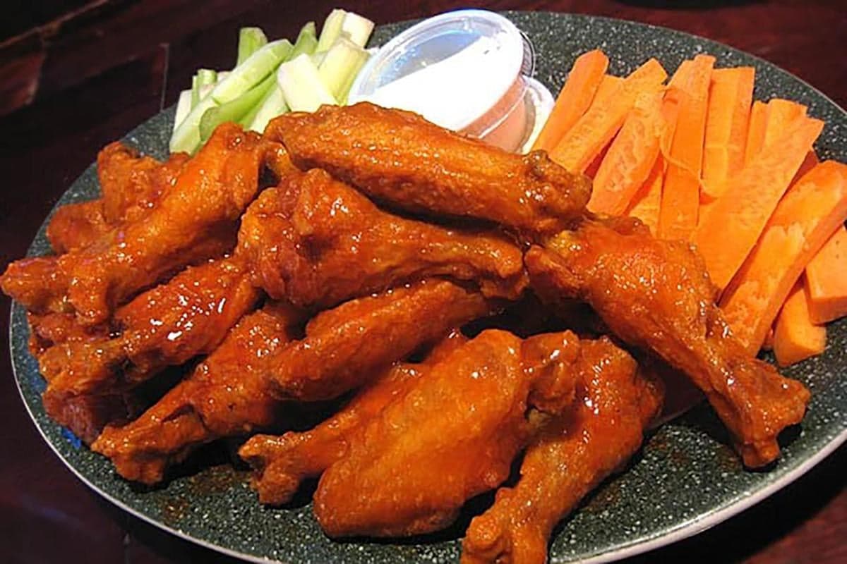 Blondies Sports — best wings in New York, Summer 2026