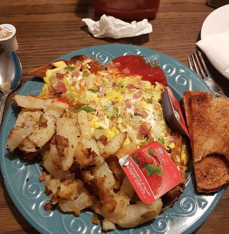 Bon's Off Broadway food