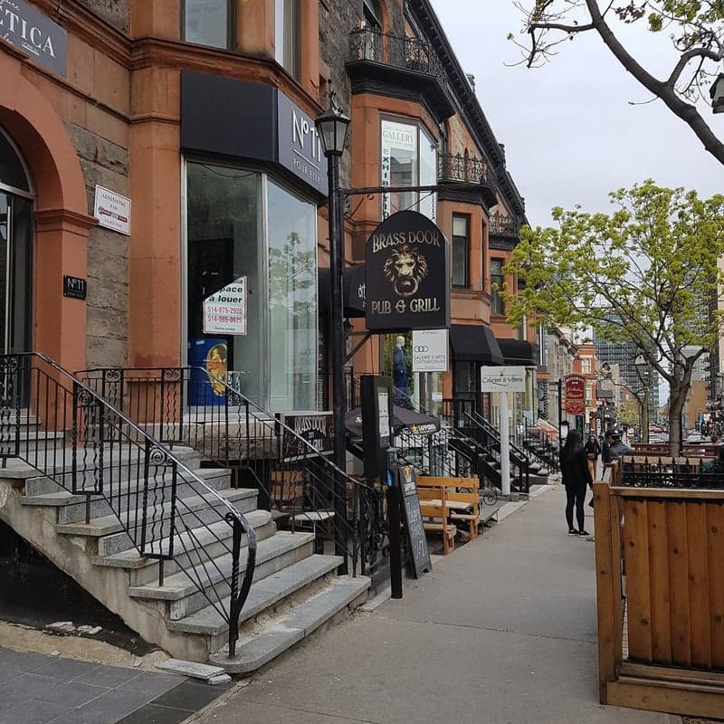 Brass Door Pub — best wings in Montreal, Spring 2026