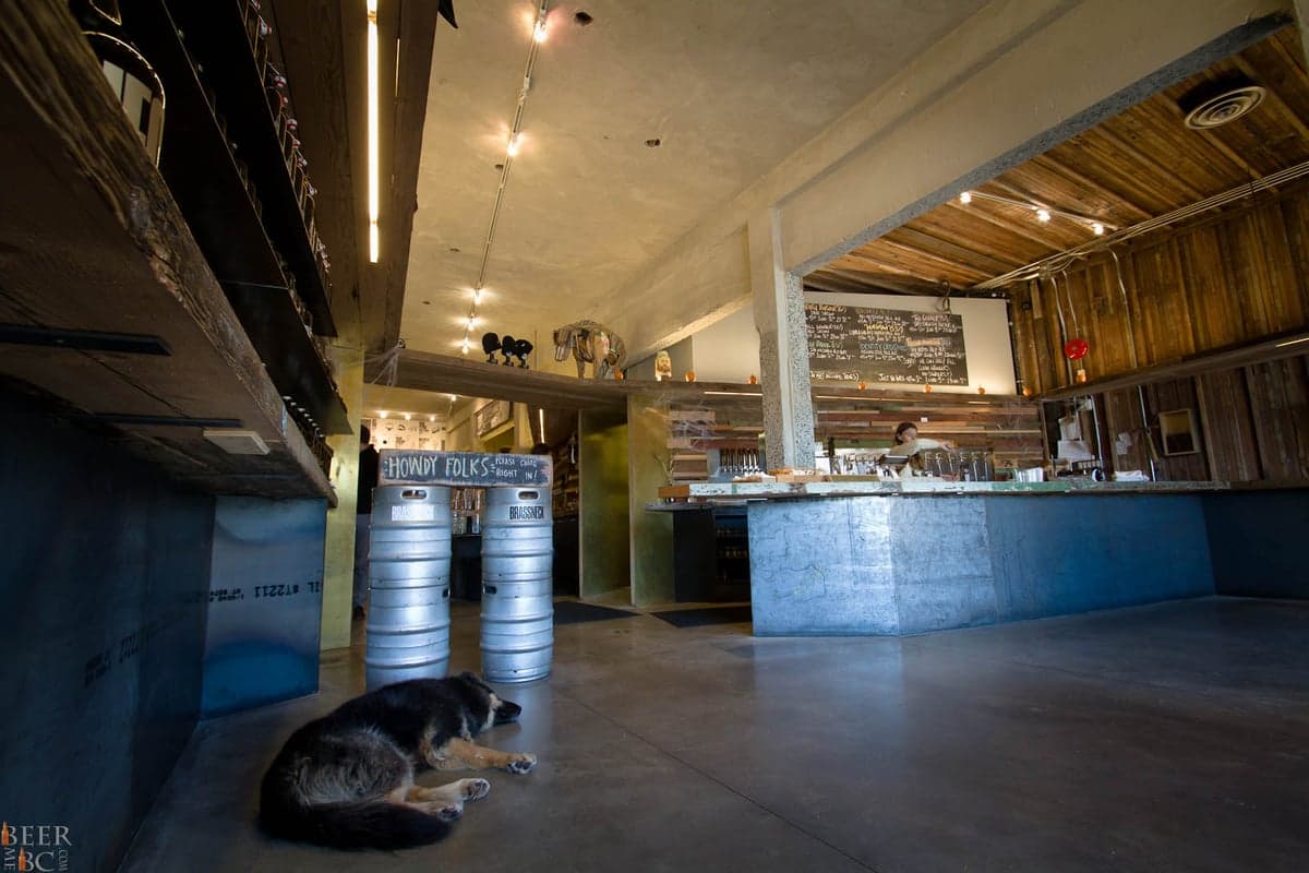 Brassneck Brewery food