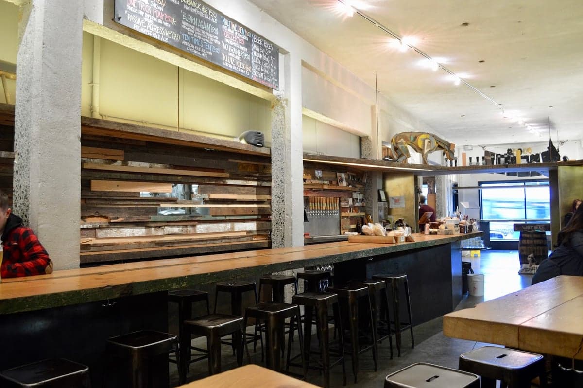 Brassneck Brewery food
