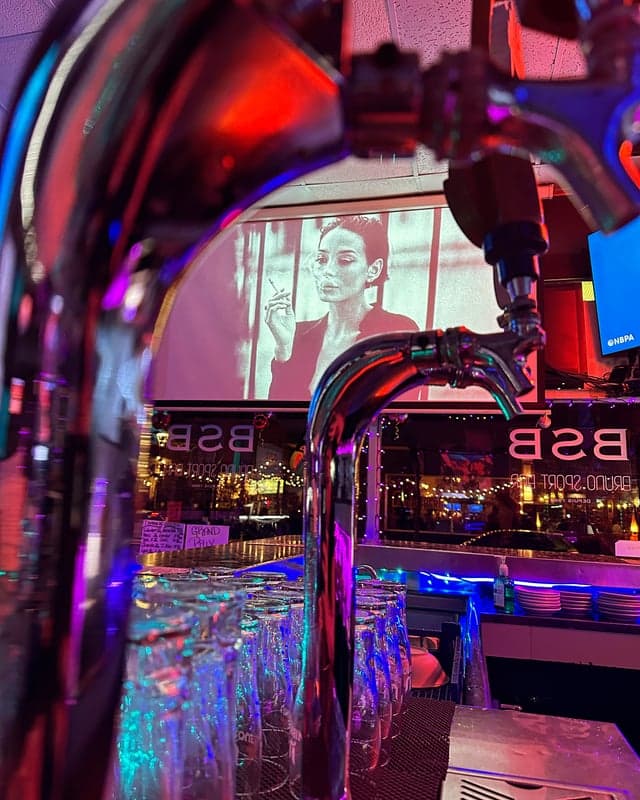 Bruno Sport Bar — best wings in Montreal, Spring 2026