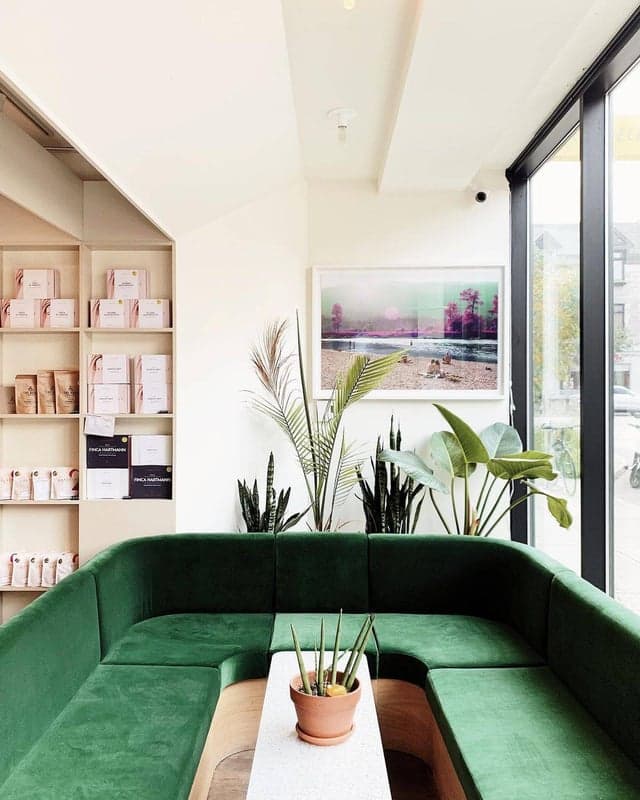 Café Éclair — best coffee shops in Montreal, Spring 2026