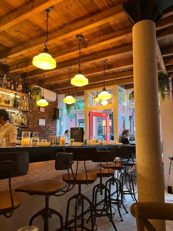 Canto West Village