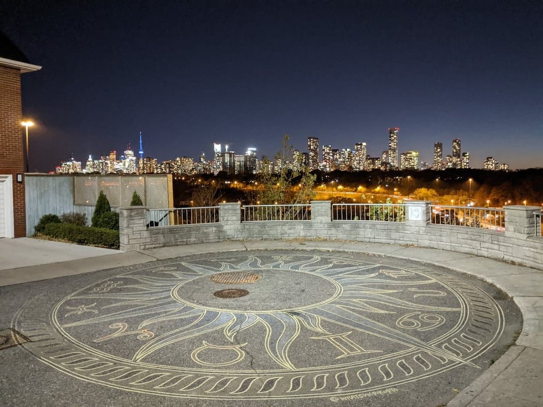Chester Hill Lookout — best skyline views in Toronto, Spring 2026