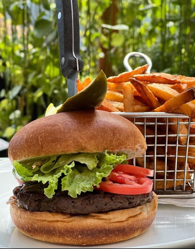 Clive Burger food