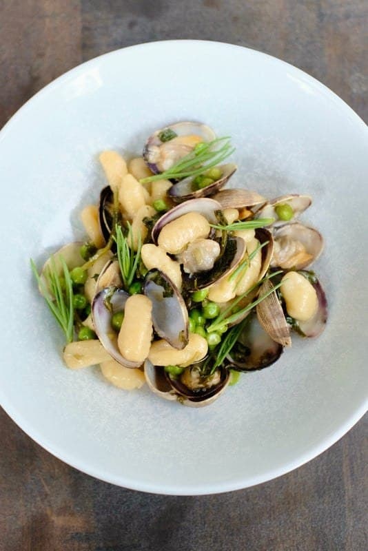 Dachi Restaurant and Natural Wine food