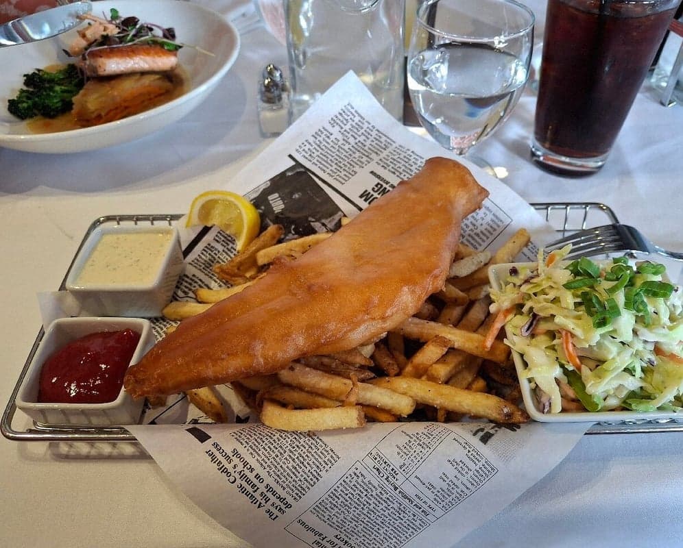 Finn's Seafood Chops Cocktails food