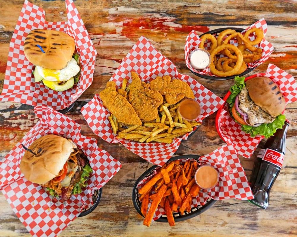 Flipp'n Burgers food