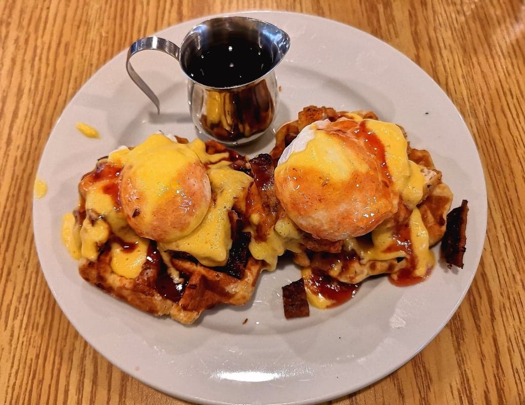 Floyd's Diner James Bay — best brunch in Victoria, Spring 2026