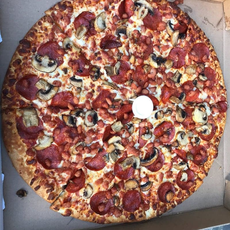 Flying Pizza food