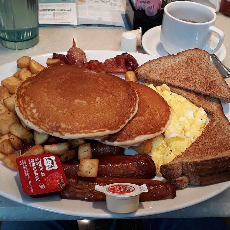 Fran's Restaurant and Bar — best late night food in Toronto, Spring 2026