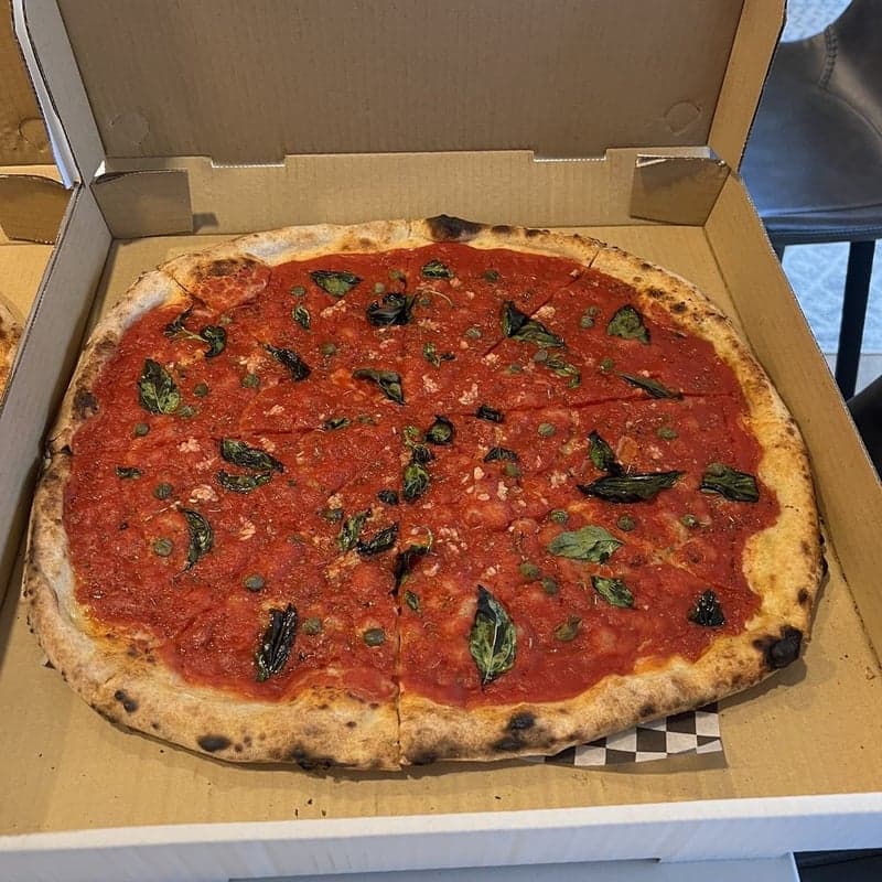 Hot House Pizza food