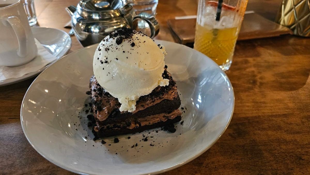 James Ave Pumphouse Food and Drink food
