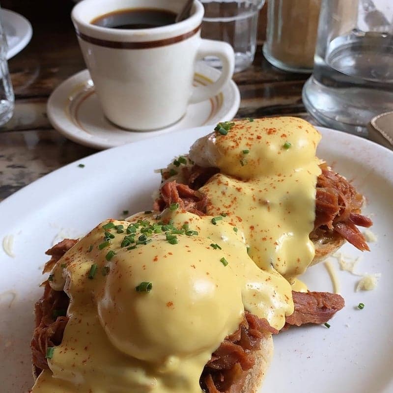 L'ENTRE-POTS Déjeuner dîner — best breakfast in Montreal, Spring 2026