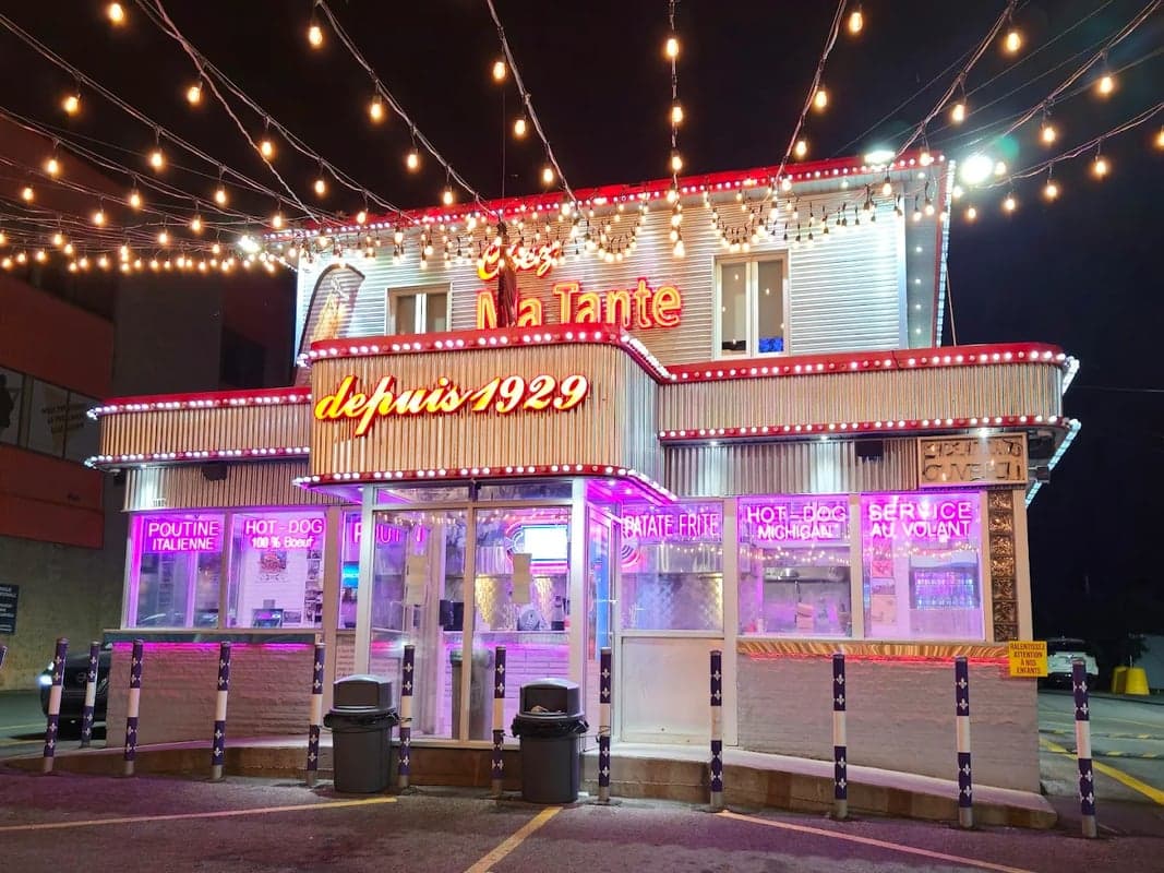 La Banquise — best late night food in Montreal, Spring 2026