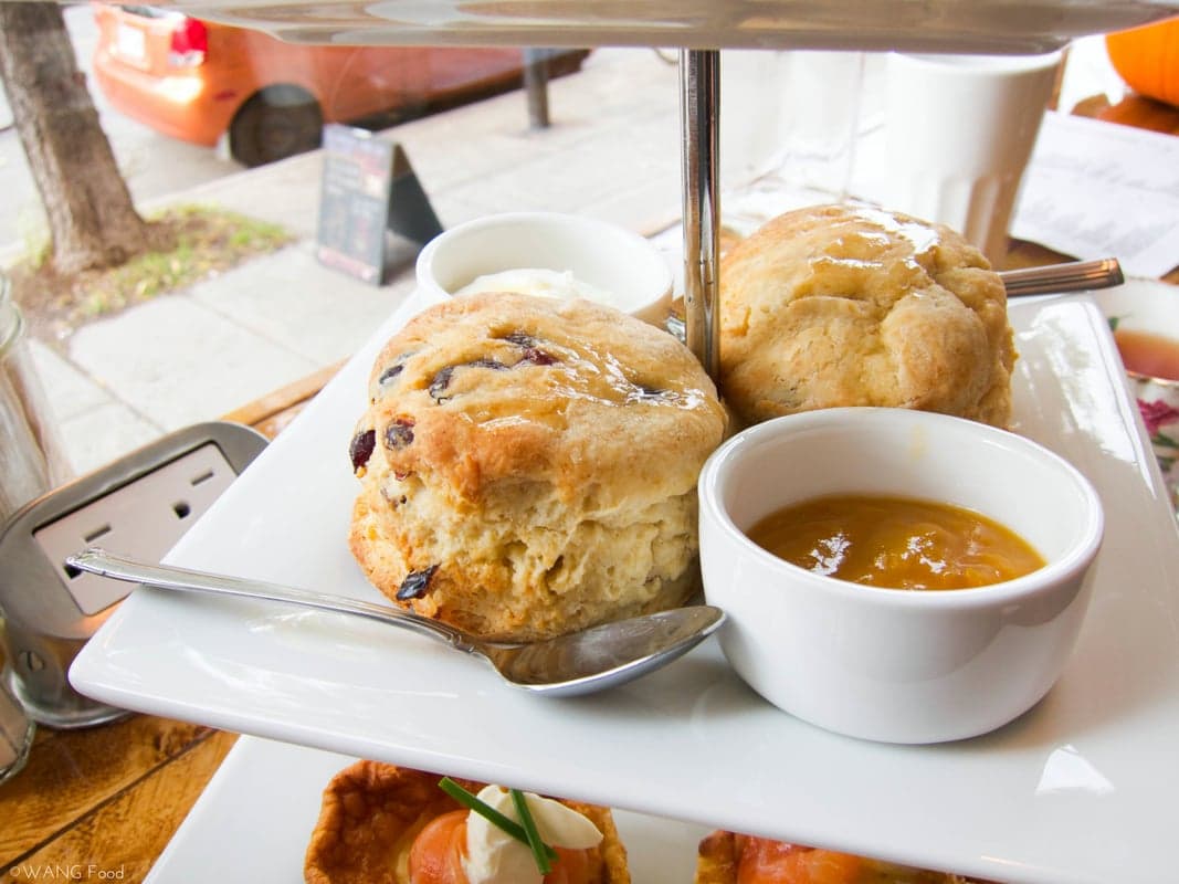 La Brume Dans Mes Lunettes — best rainy day spots in Montreal, Spring 2026