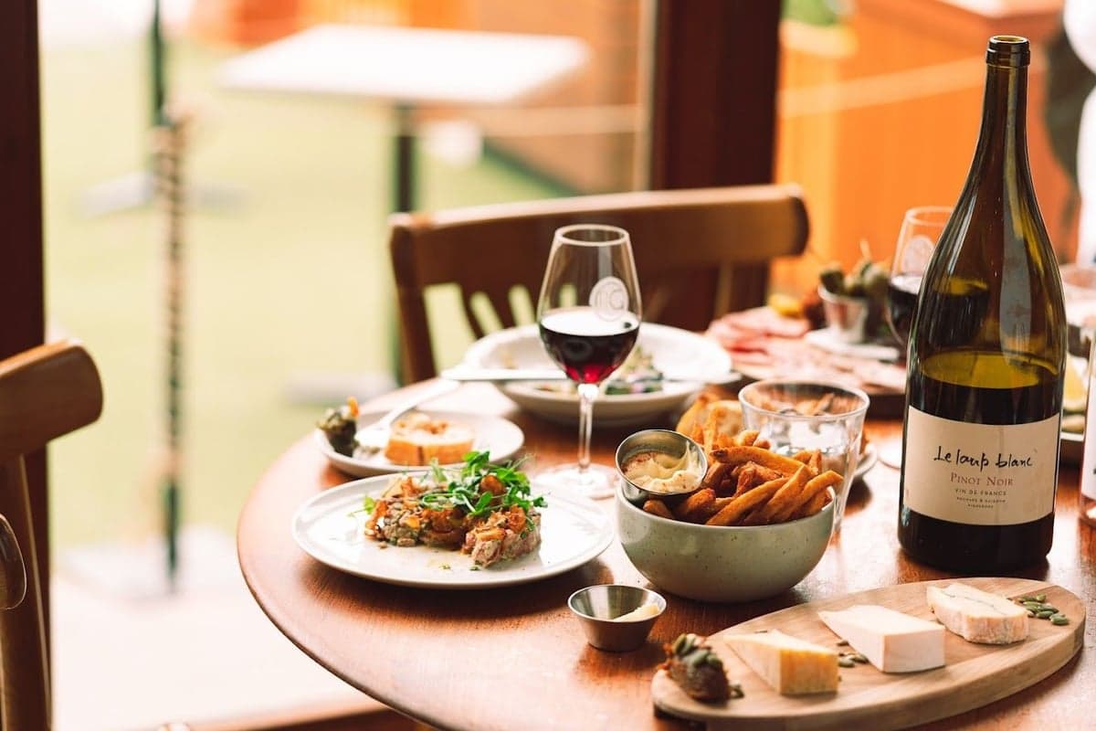 Le Rouge Gorge — best wine bars in Montreal, Spring 2026