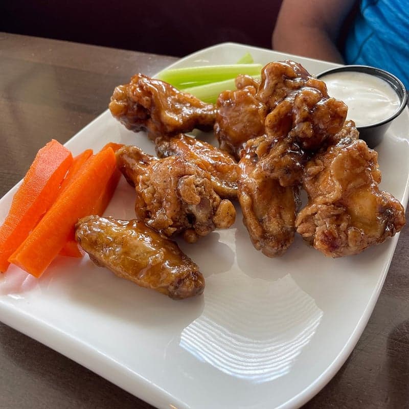 Lion's Head Tavern — best wings in Halifax, Summer 2026