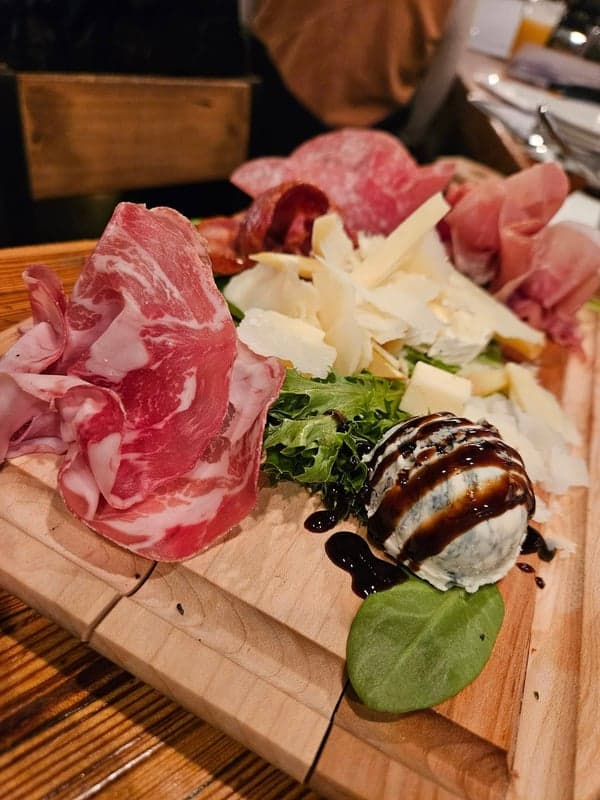 MABRASSERIE food