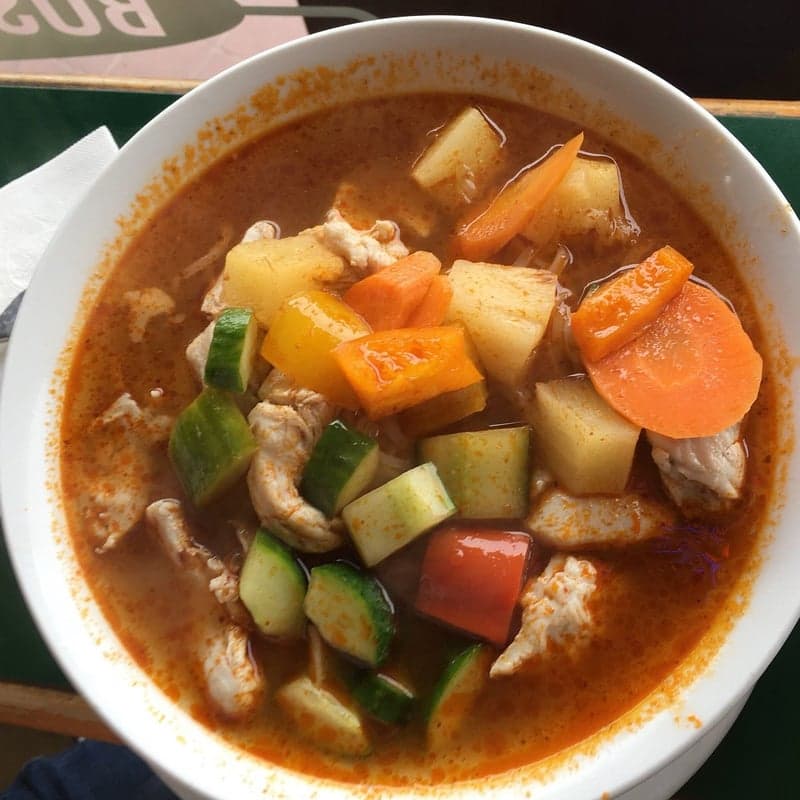Mad Mango Cafe — best weekday lunch in Kelowna, Spring 2026