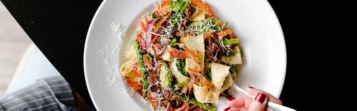 Mano's Restaurant & Lounge — best weekday lunch in Saskatoon, Spring 2026
