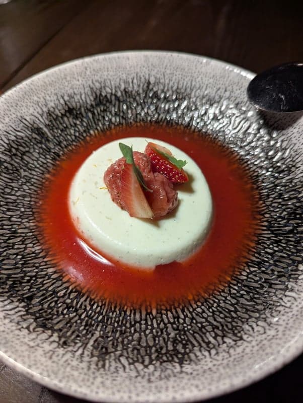 Mar'aa Yorkville — best first date restaurants in Toronto, Spring 2026
