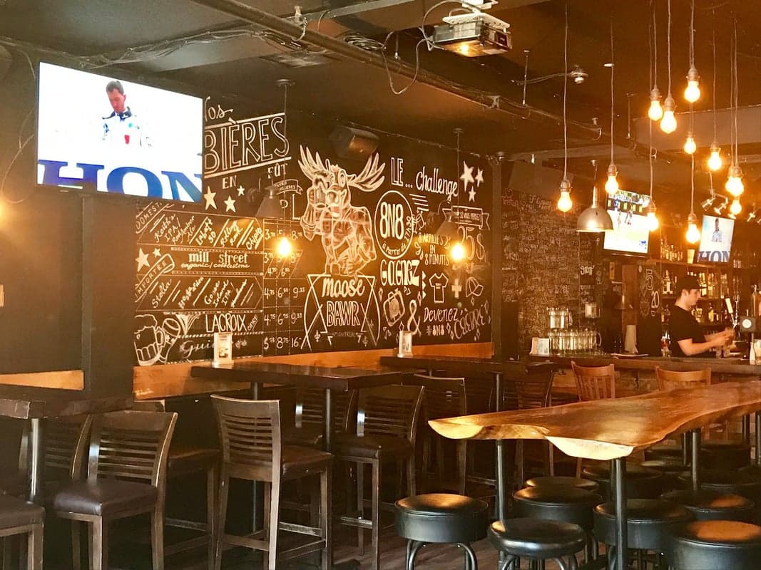 Moose Bawr — best wings in Montreal, Spring 2026
