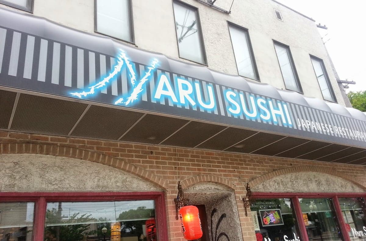 Naru Sushi food