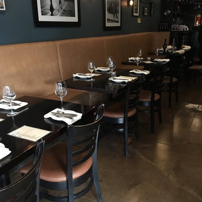 Niko's Bistro