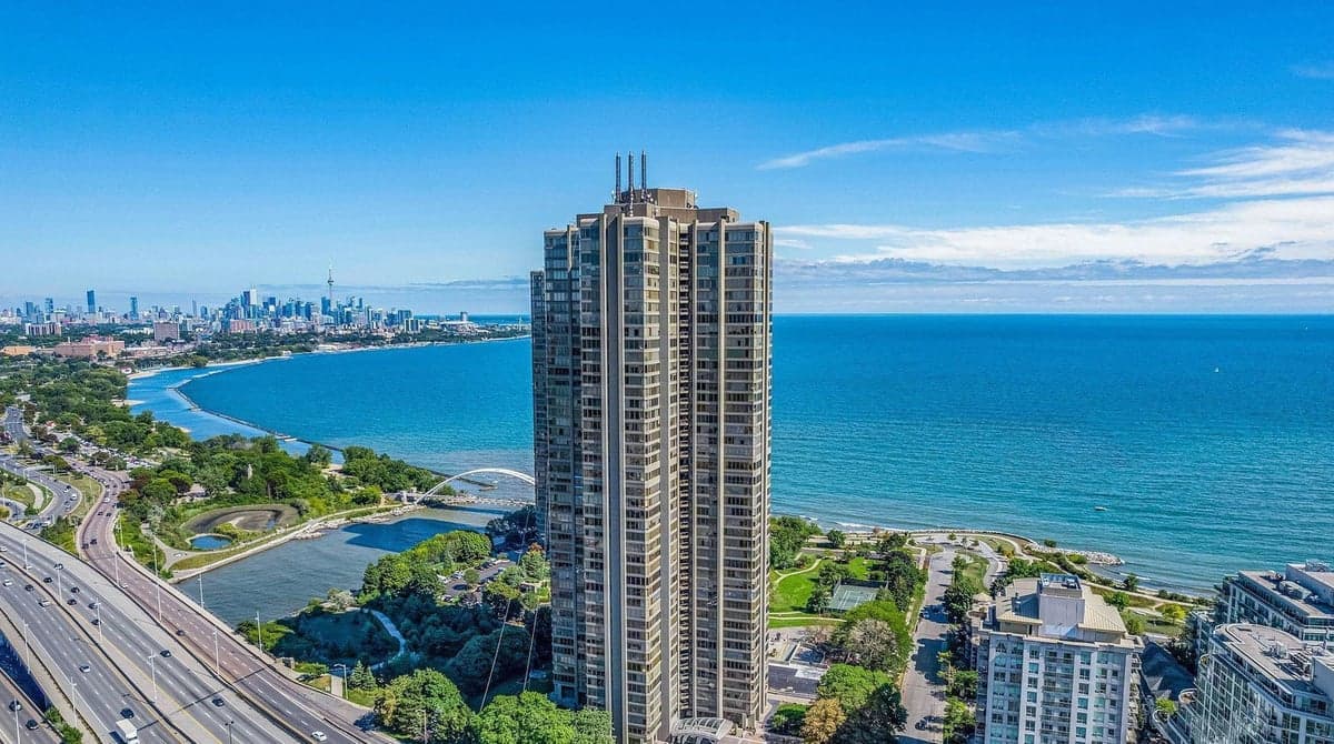 Palace Pier Park — best skyline views in Toronto, Spring 2026
