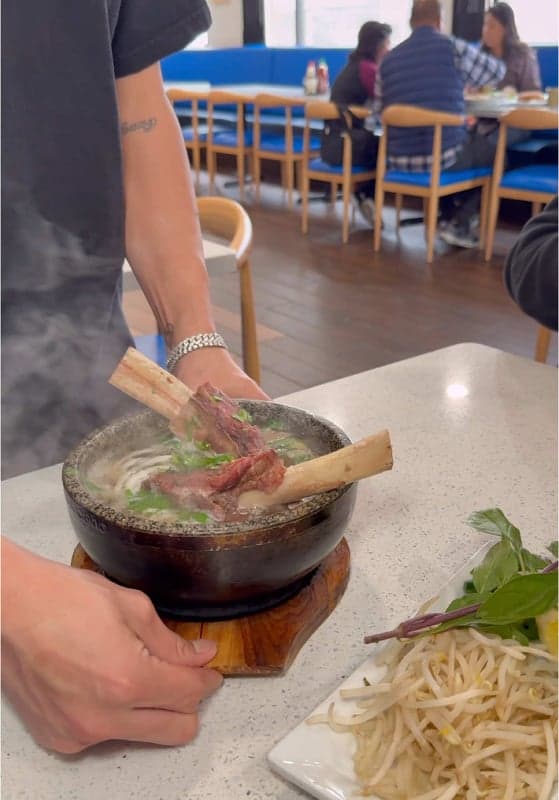 🍜 Pho By Night — best vietnamese restaurants in Ottawa, Spring 2026