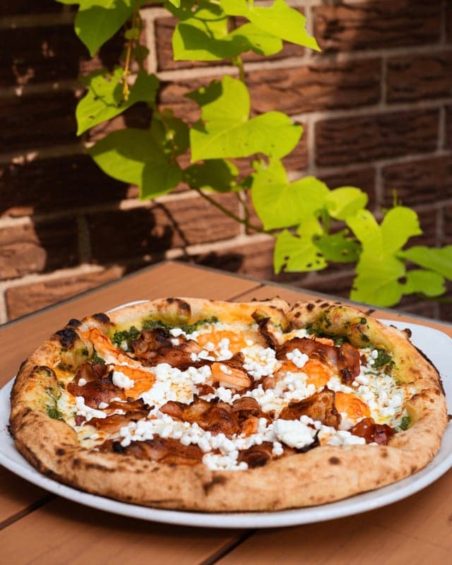 Pizzeria Gusto food