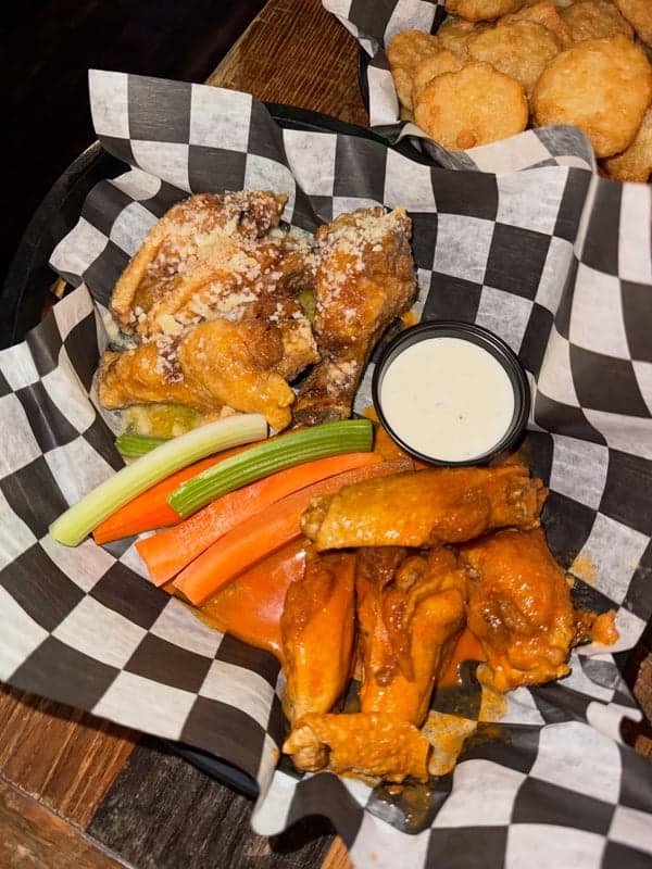 Scruffy Duffy's Sports Bar — best wings in New York, Summer 2026