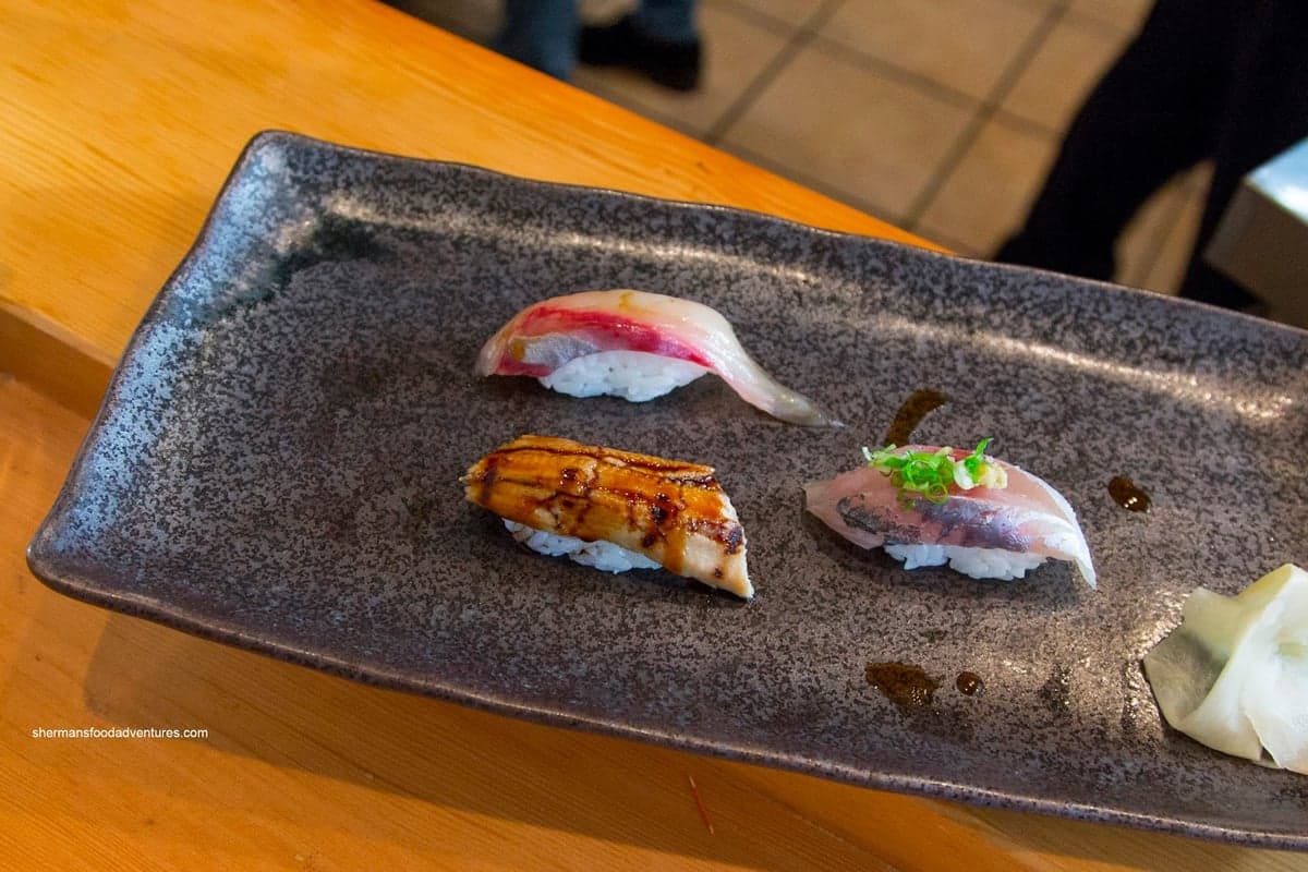 Sushi Bar Maumi food