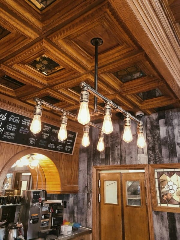 The Monkey Tree Pub — best wings in Victoria, Spring 2026