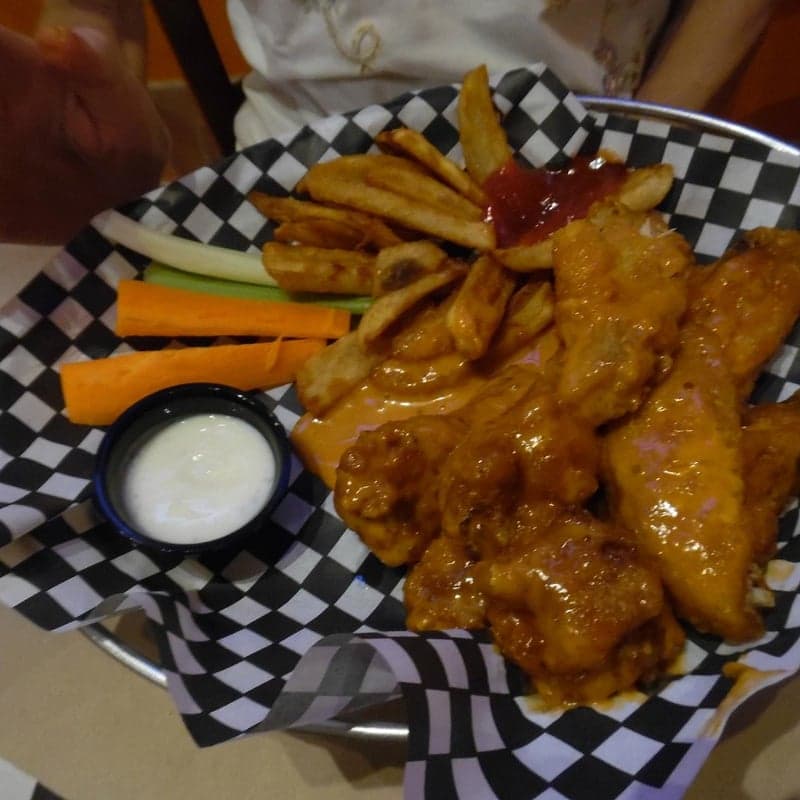 The Right Wing Sports Pub — best wings in Toronto, Spring 2026