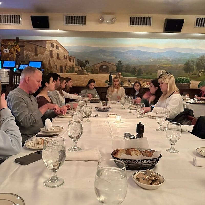 Tony's Di Napoli — best group dining restaurants in New York, Summer 2026
