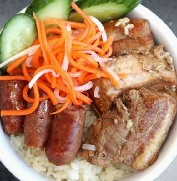 Tuan & Thuy Kitchen food