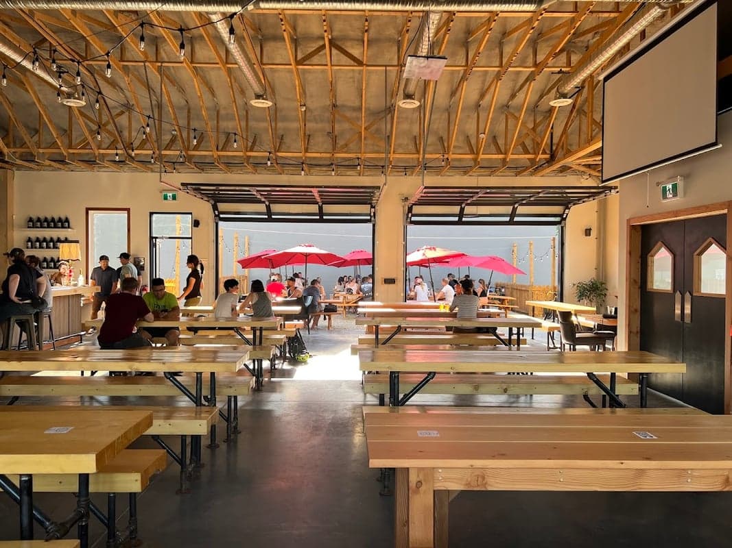 Two House Brewing Taproom + Pizza