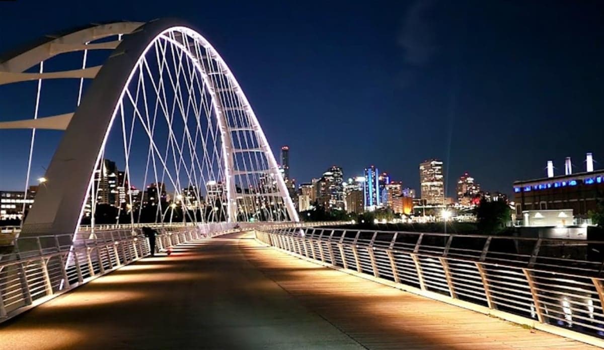Walterdale Bridge — best skyline views in Edmonton, Spring 2026