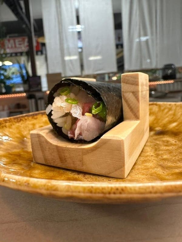 Zushi Calgary food
