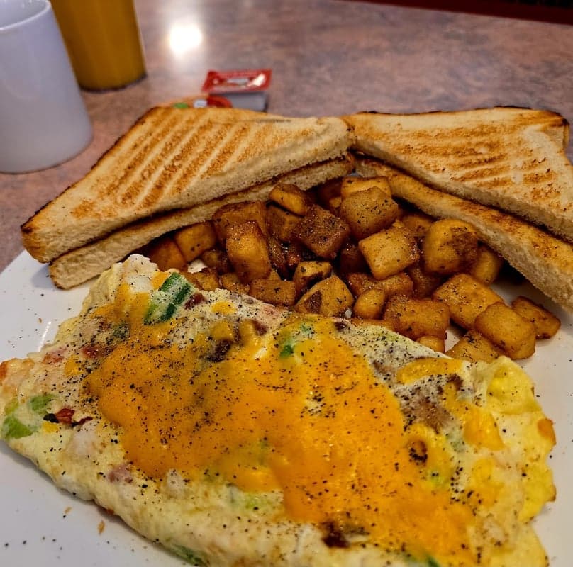 Albert's — best breakfast in Edmonton, Spring 2026