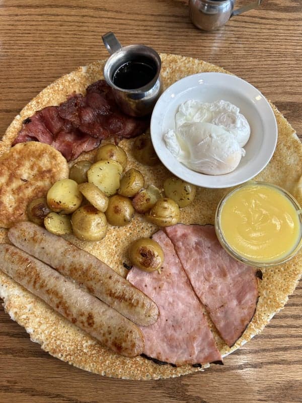 De Dutch — best breakfast in Edmonton, Spring 2026