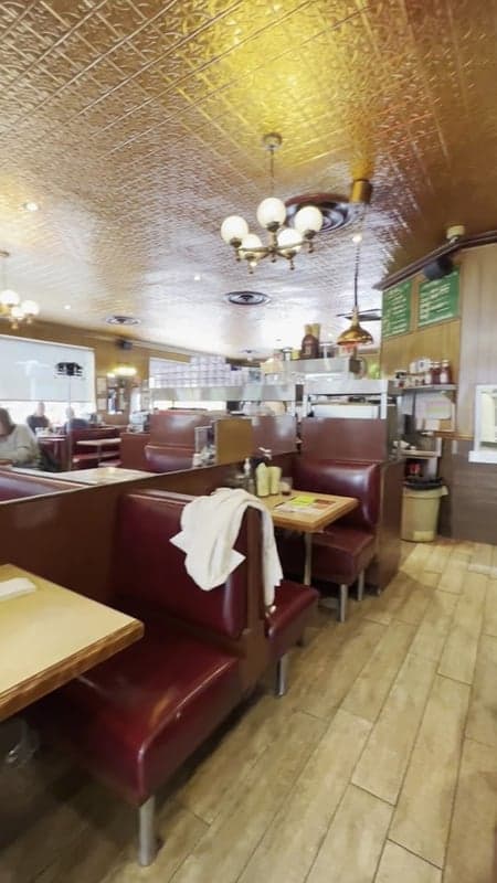 Greenspot Restaurant - Smoked Meat - Breakfast - Burgers — best cheap eats in Montreal, Spring 2026