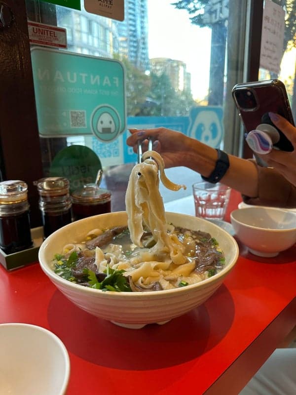 Happy Noodle House food