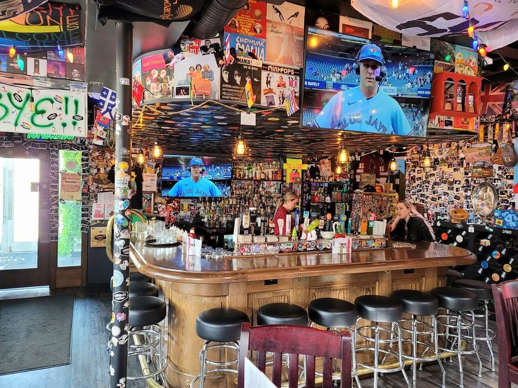 Leopold’s Tavern Calgary - Beltline — best wings in Calgary, Spring 2026